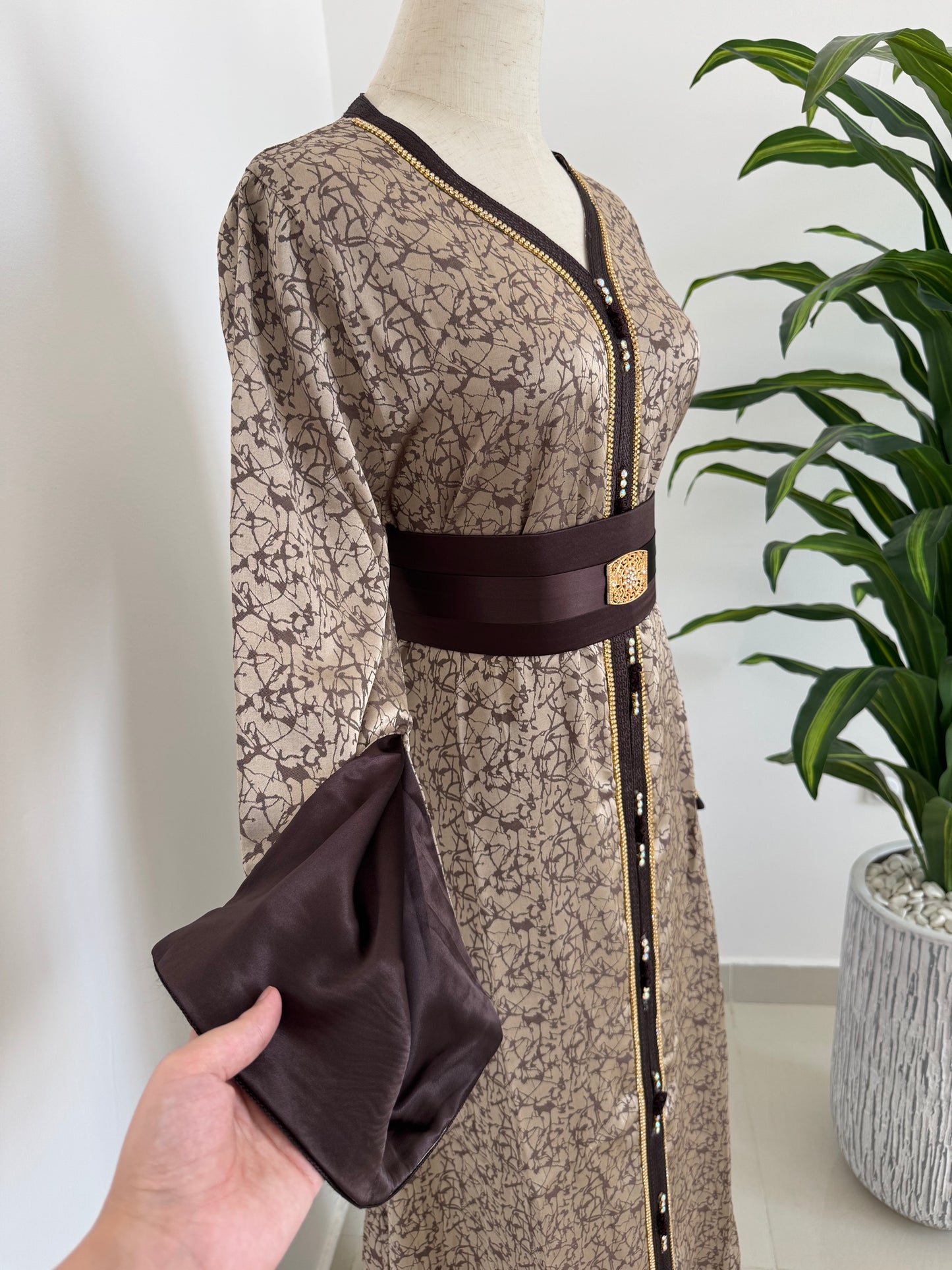 Brown Kaftan in Silk Fabric with Sleeve Lining and Belt