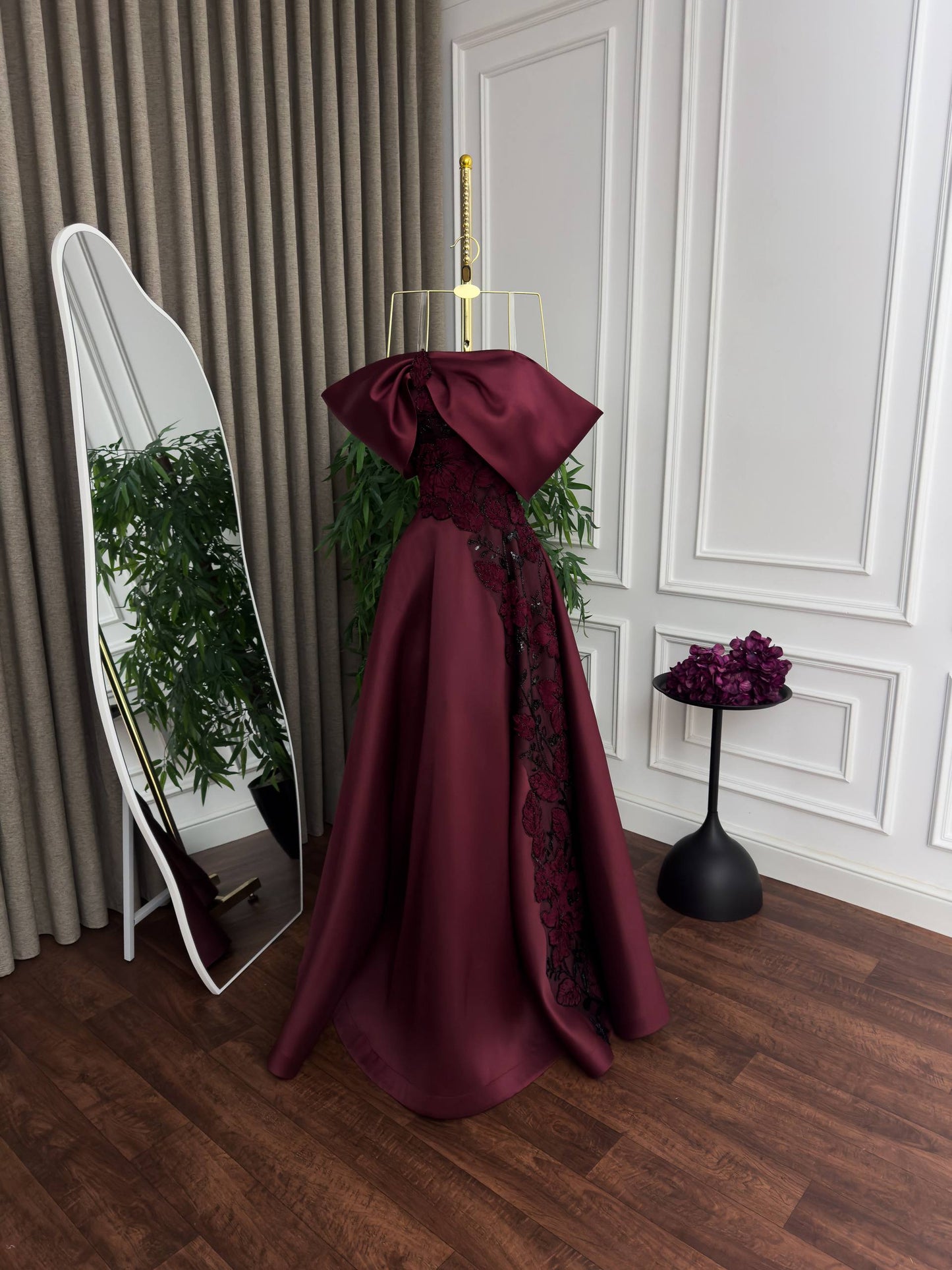 DIO01 Burgundy Evening  with Hand-Embroidered Bodice and Mikado Flare