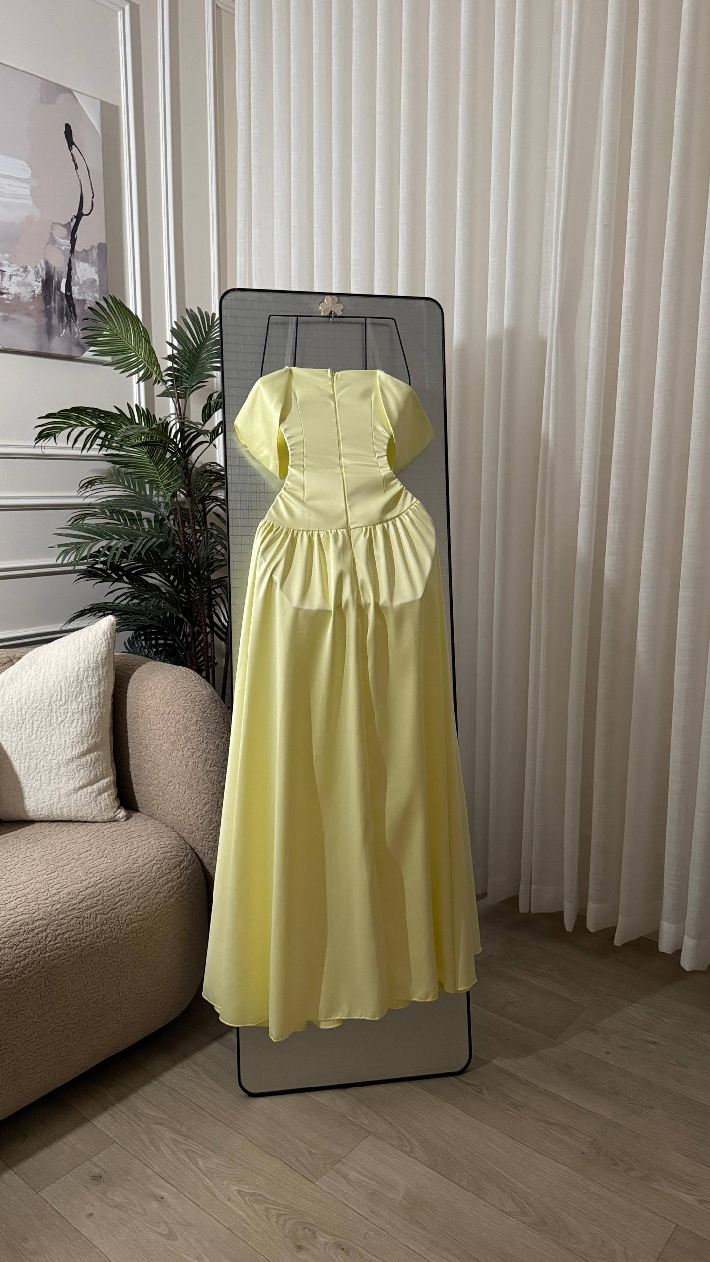 Luxurious Yellow Evening Dress with Off-Shoulder Cut and Red Embroidery KN