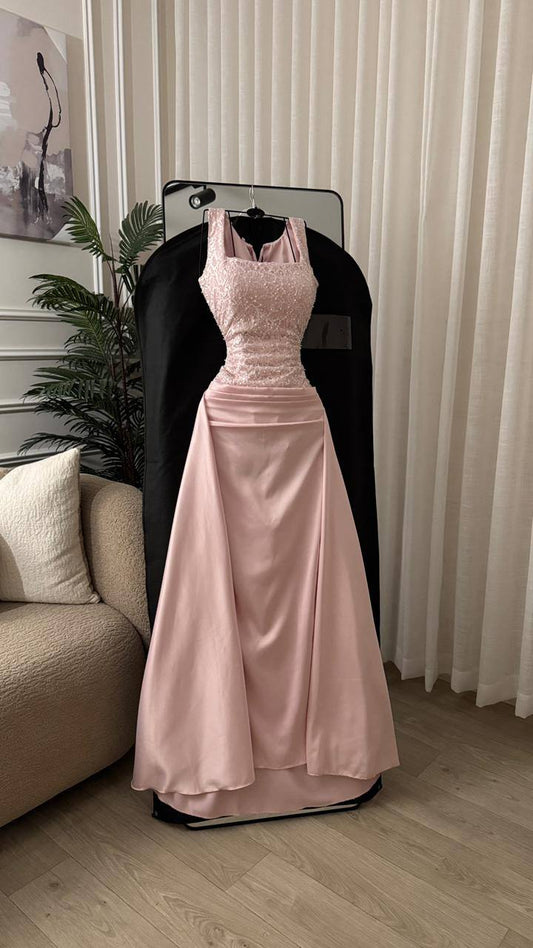 KN Elegant pink evening dress with a sophisticated design and upper embroidery
