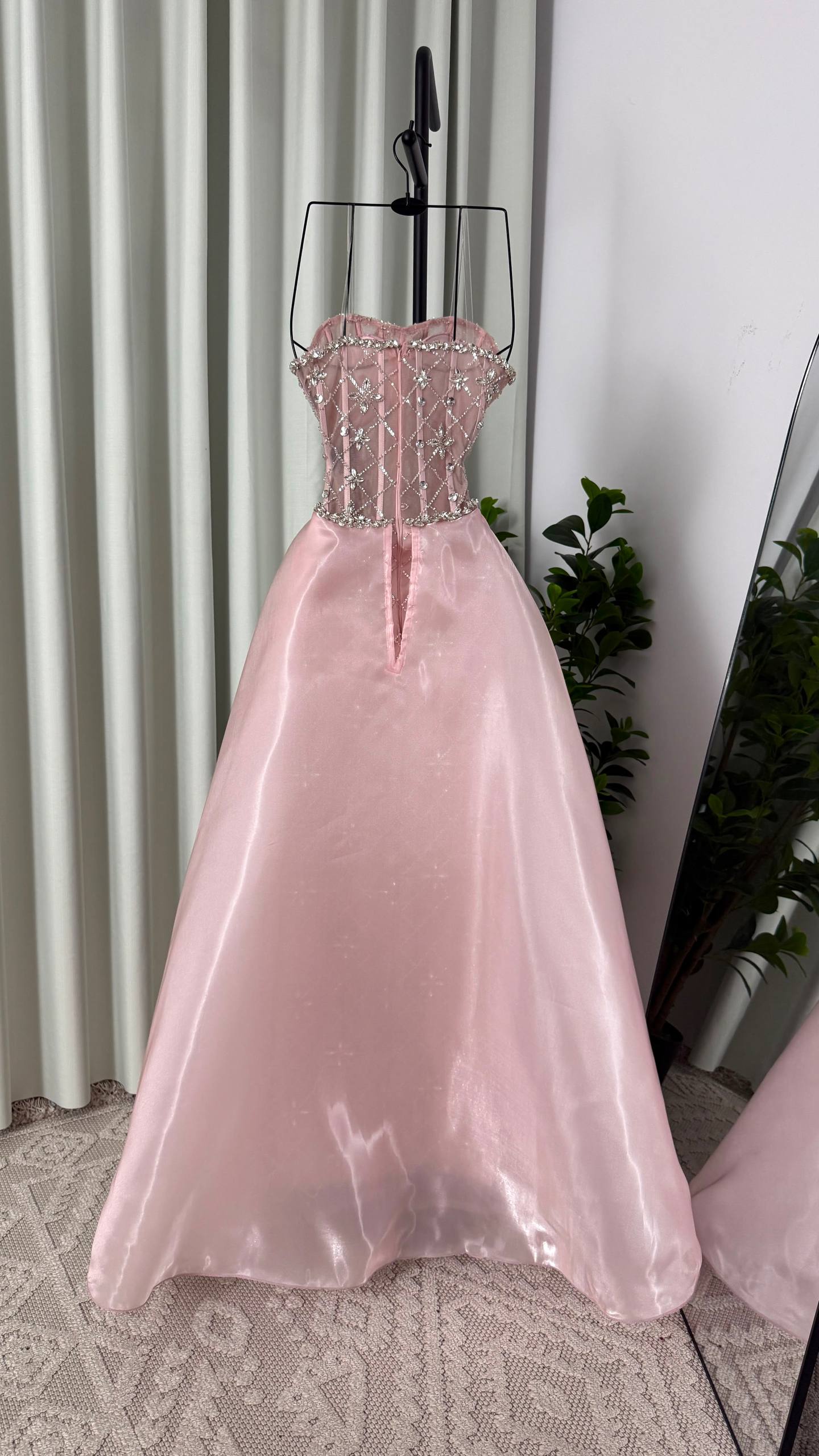 MNG Royal Evening Dress with Zircon Crystal Corset and Organza Train