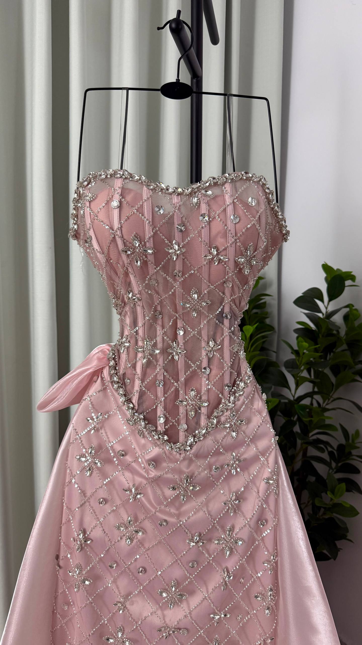 MNG Royal Evening Dress with Zircon Crystal Corset and Organza Train