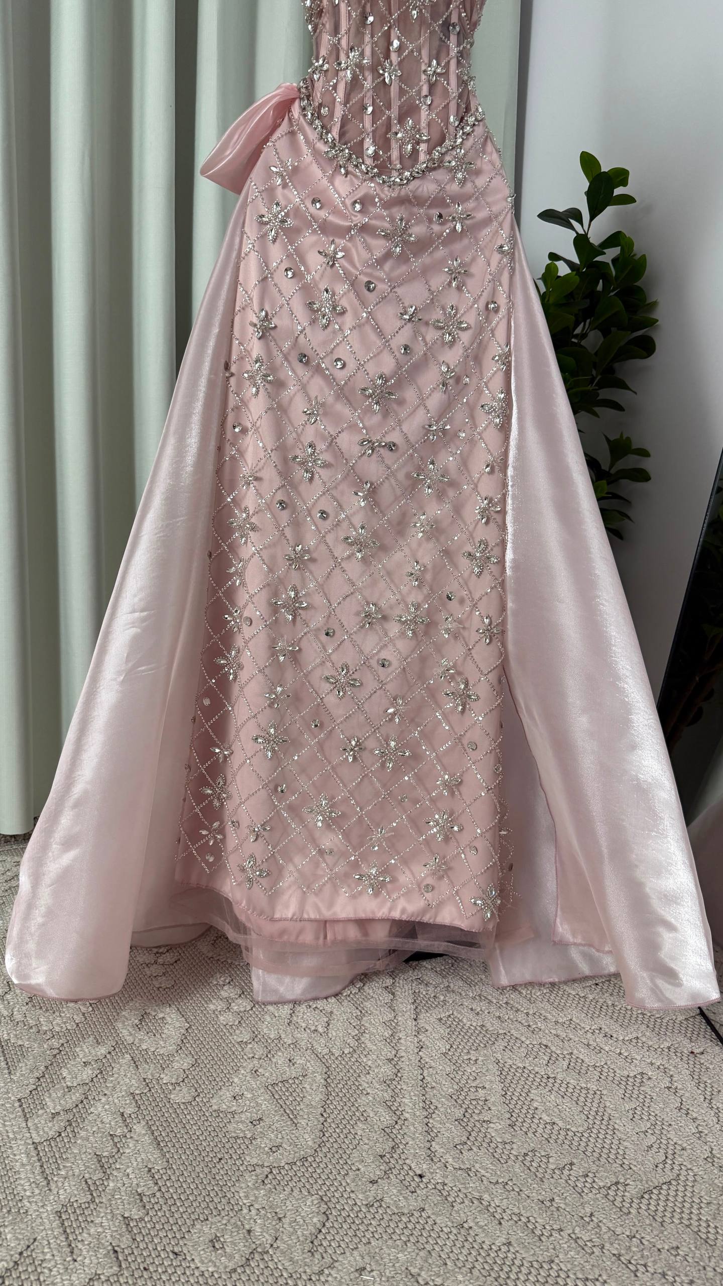 MNG Royal Evening Dress with Zircon Crystal Corset and Organza Train