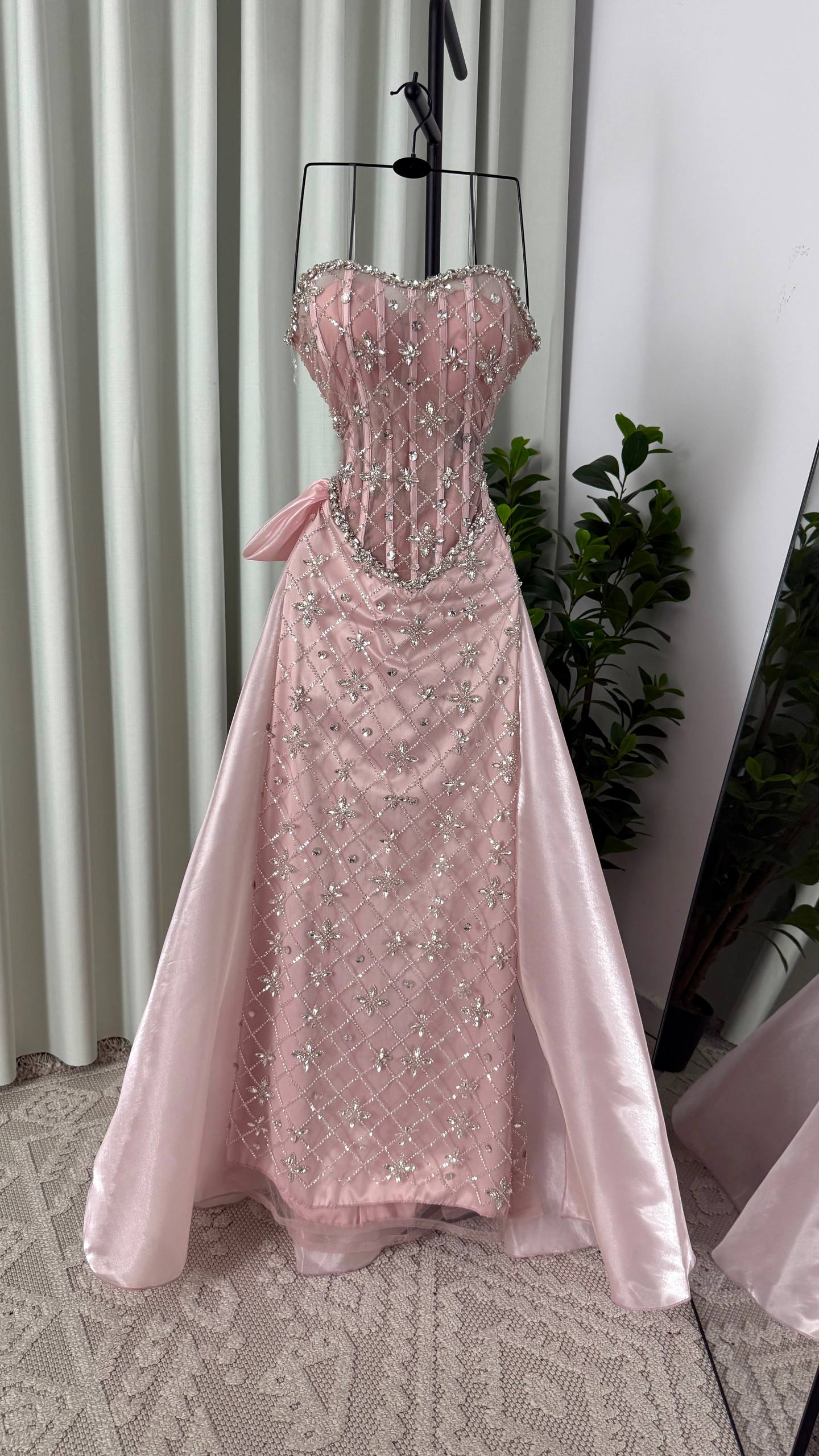 MNG Royal Evening Dress with Zircon Crystal Corset and Organza Train