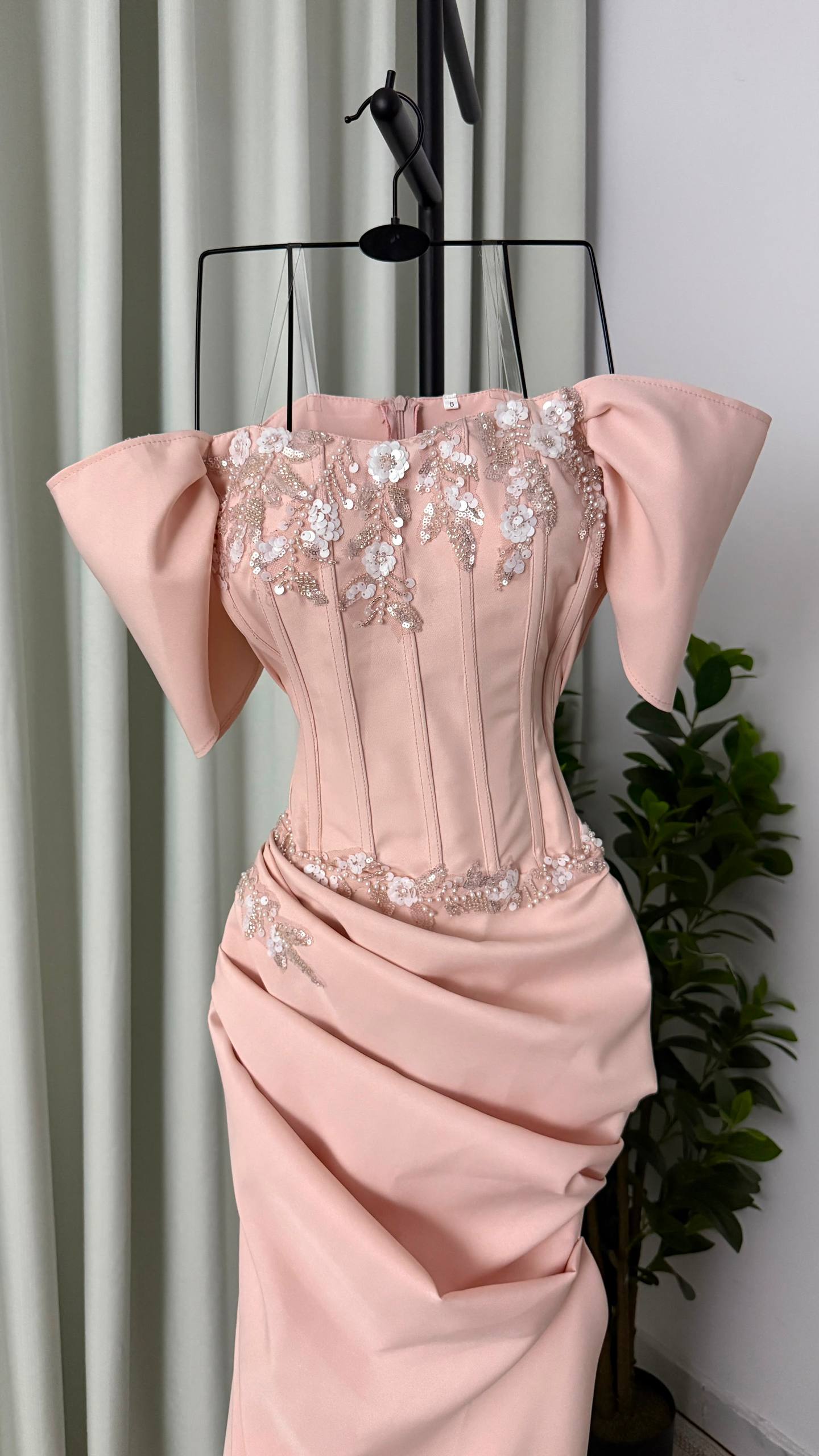 Mng12 Soft Pink Evening Dress with Corset Design and Luxurious Floral Embroidery