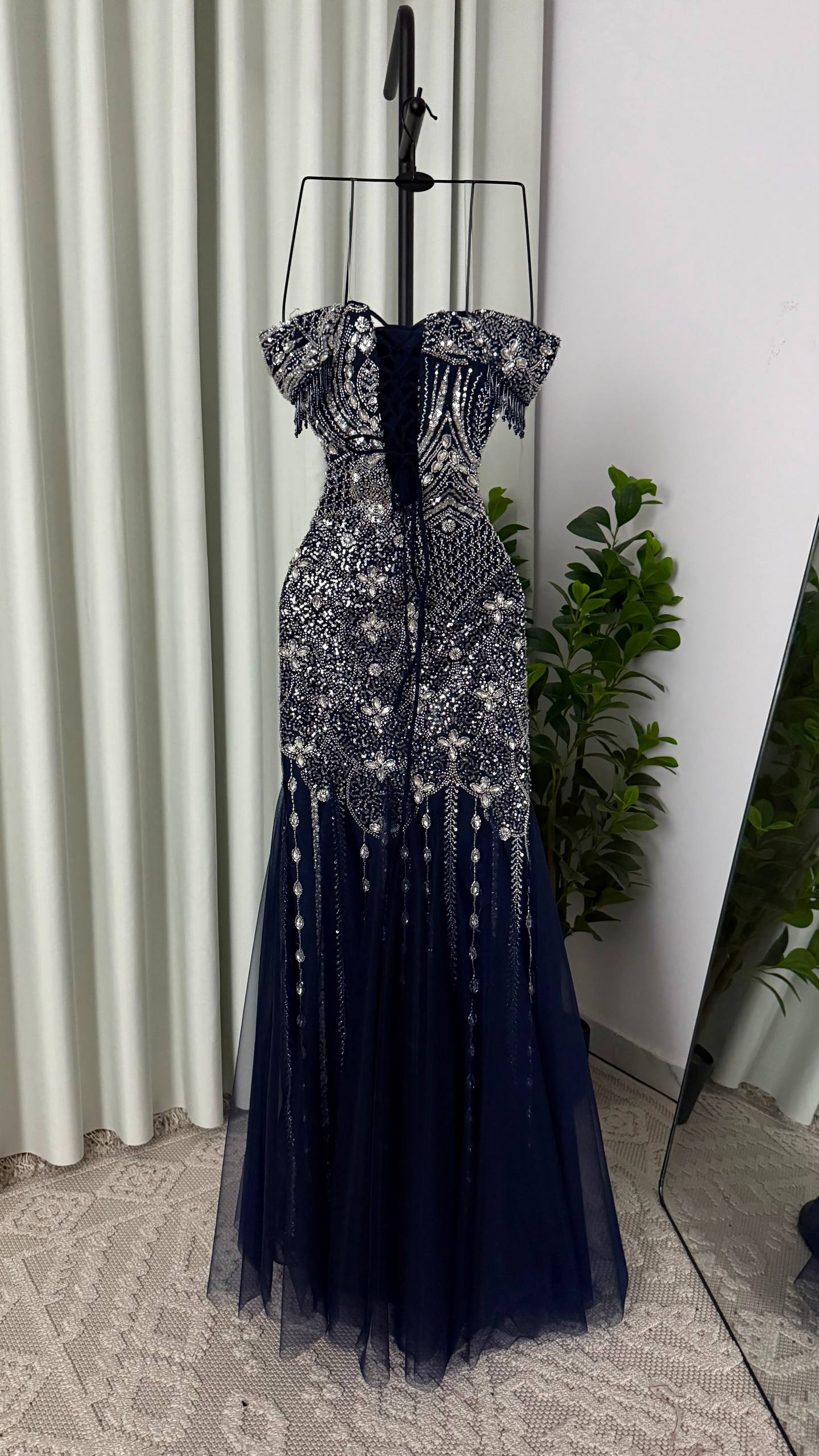Mng11 Luxurious Dark Blue Evening Dress with Dense Crystal Embroidery