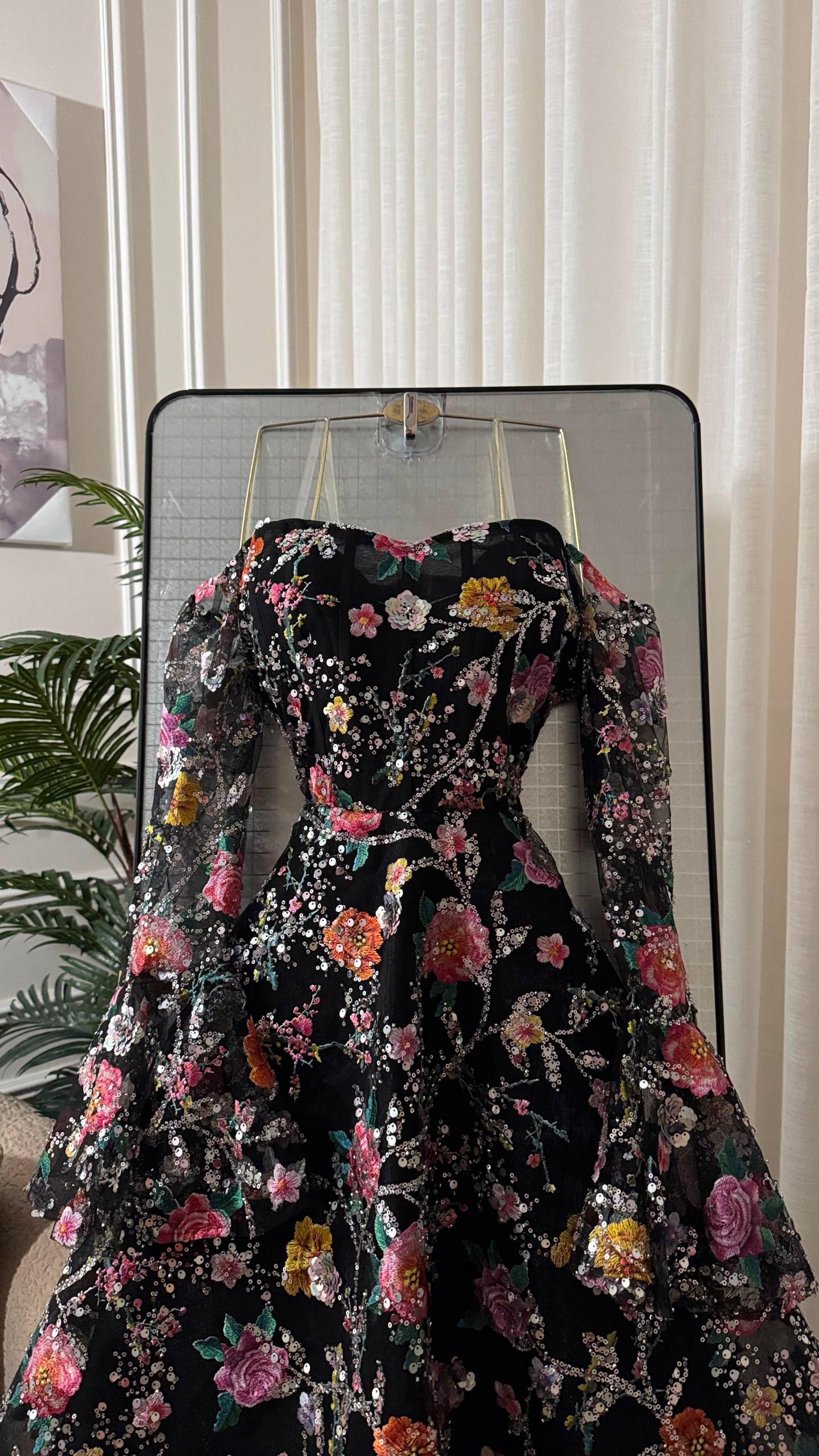 KN07 The Timeless Short Dress with Exclusive Floral Chic and Evening Chiffon