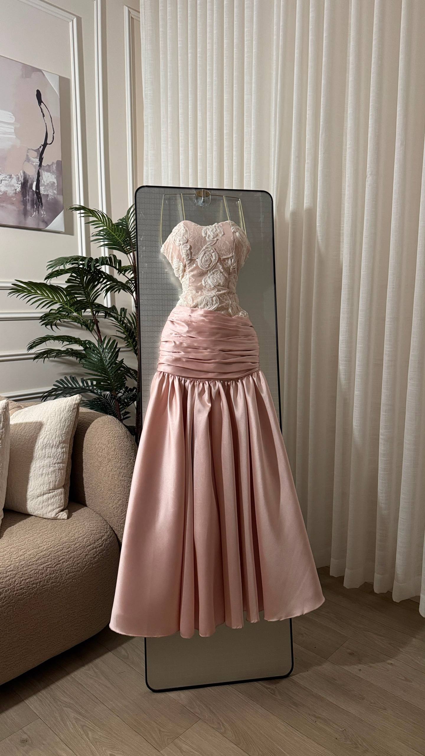 KN05 Pink Evening Dress in Mikado with Luxurious Roses