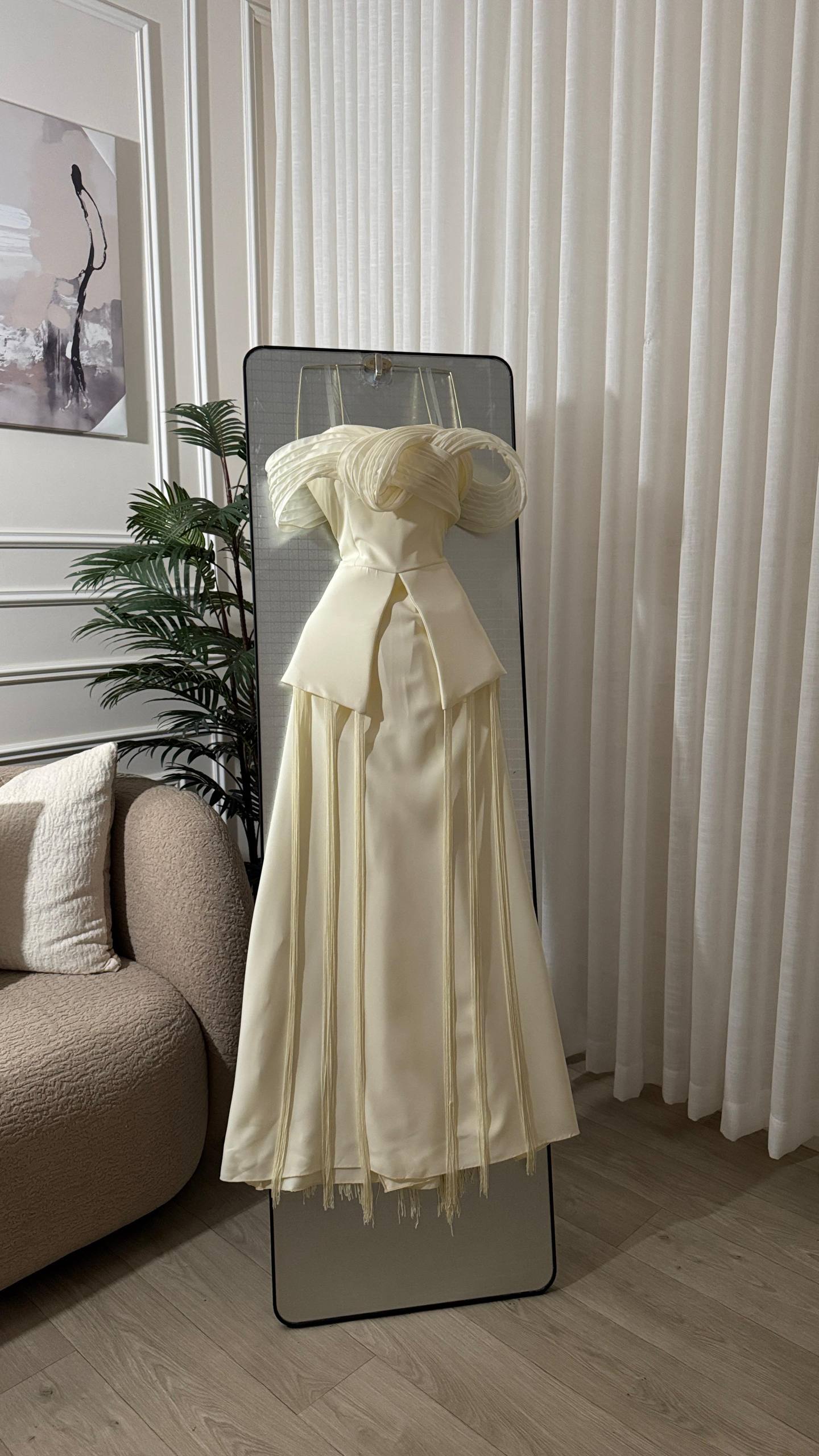 KN03 Elegant White Dress for the ENGAGEMENT in Barbie Style with Fringe