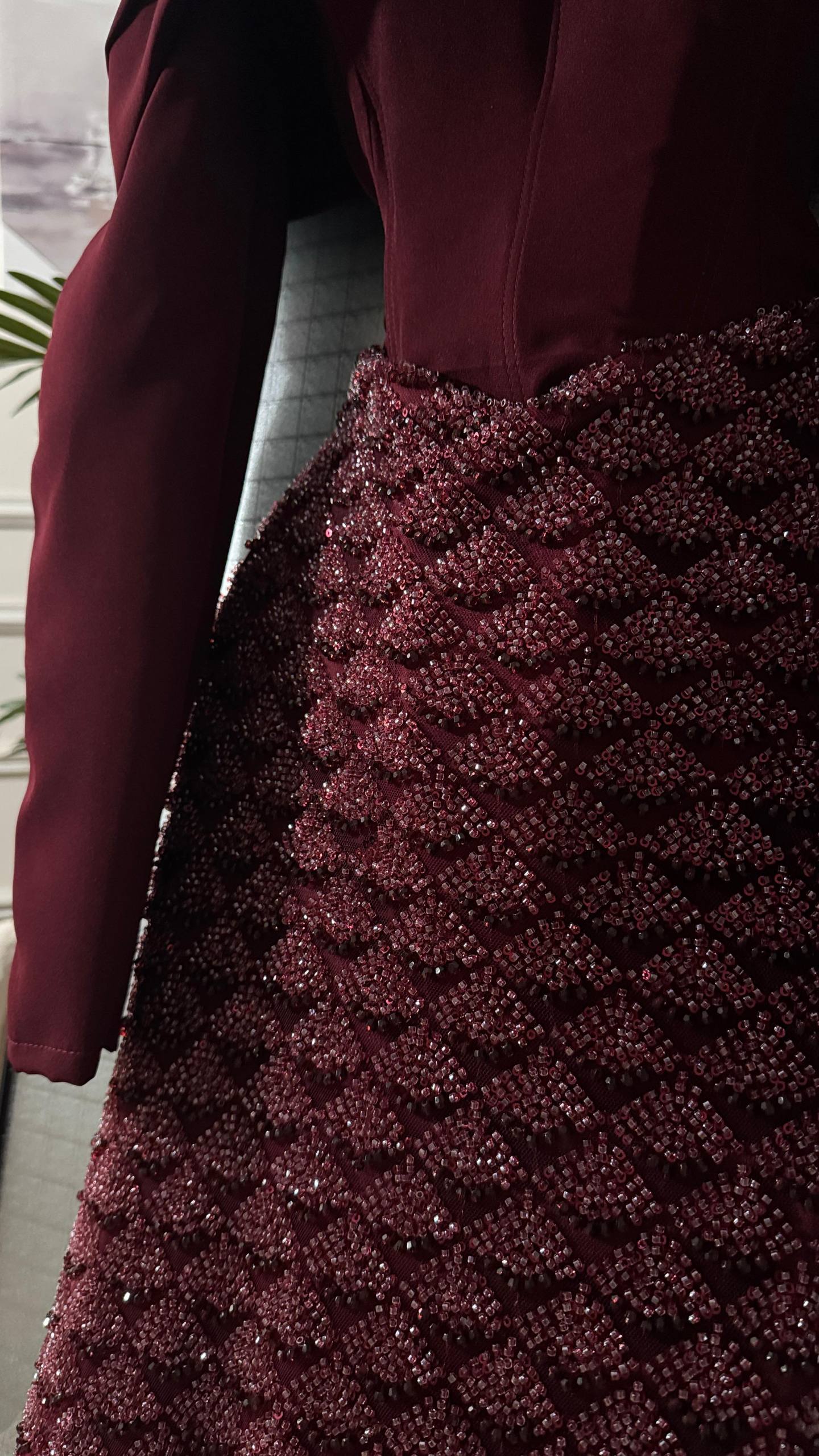 KN09 Dark Red Long Dress with Barbie Pleats and Heavy Luxury Diamond Beading